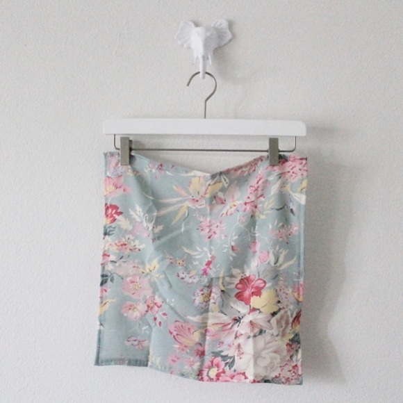 NWT HANDMADE Floral 16” x 16” Scarf #16 L985 main image 6